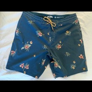 BILLABONG SWIM SHORTS, SIZE 34, purchased in HAWAII. No netting.